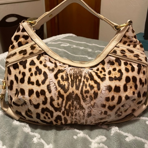 Yves Saint Laurent Handbags - Yves Saint Laurent leopard print calf hair hobo